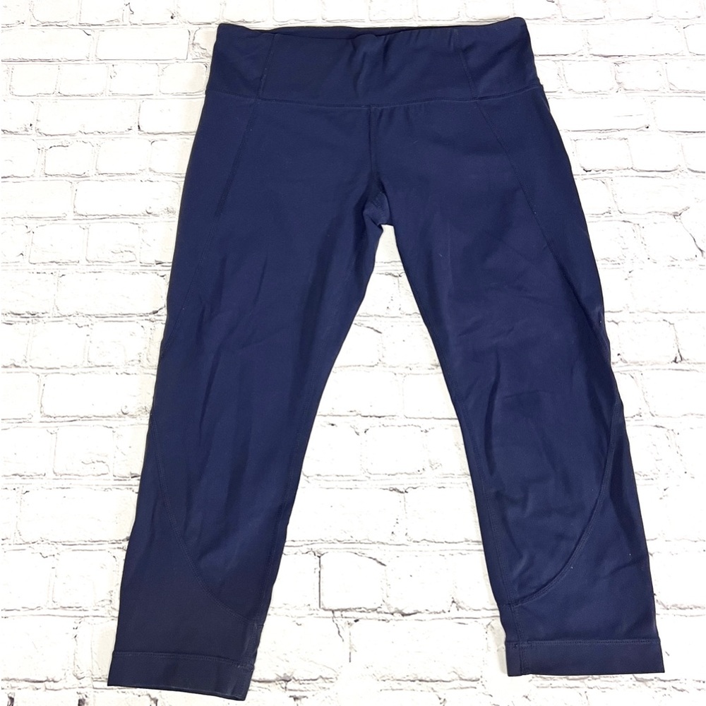 Athleta Salutation Capri Powervita Crop Leggings - Medium - Navy